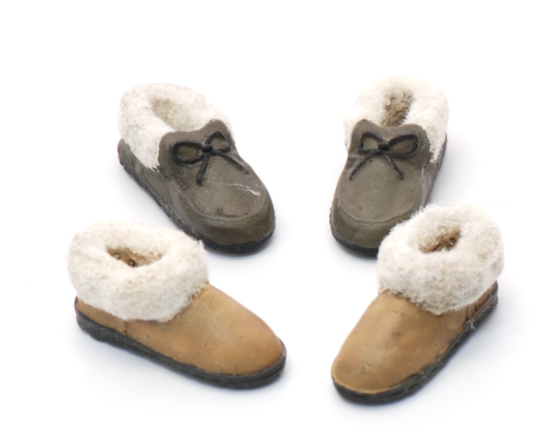 1 12 UGG or L.L.Bean Slippers NEW Stewart Dollhouse Creations